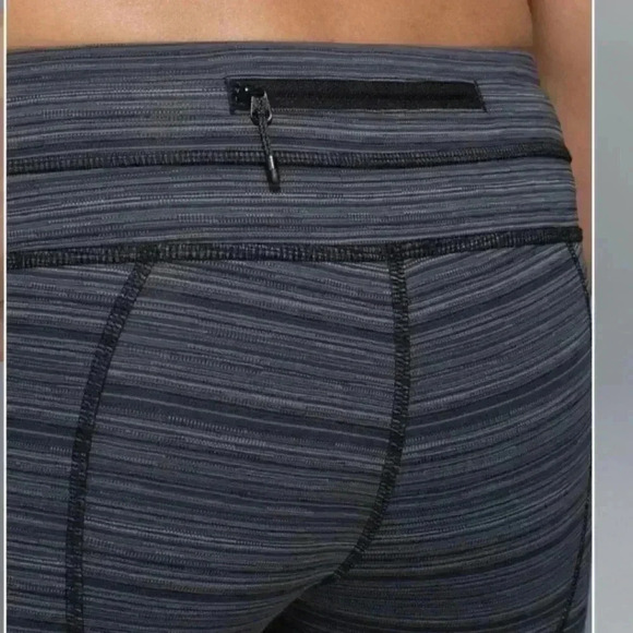 Lululemon Run Inspire Crop Size 8 EUC - Picture 2 of 12